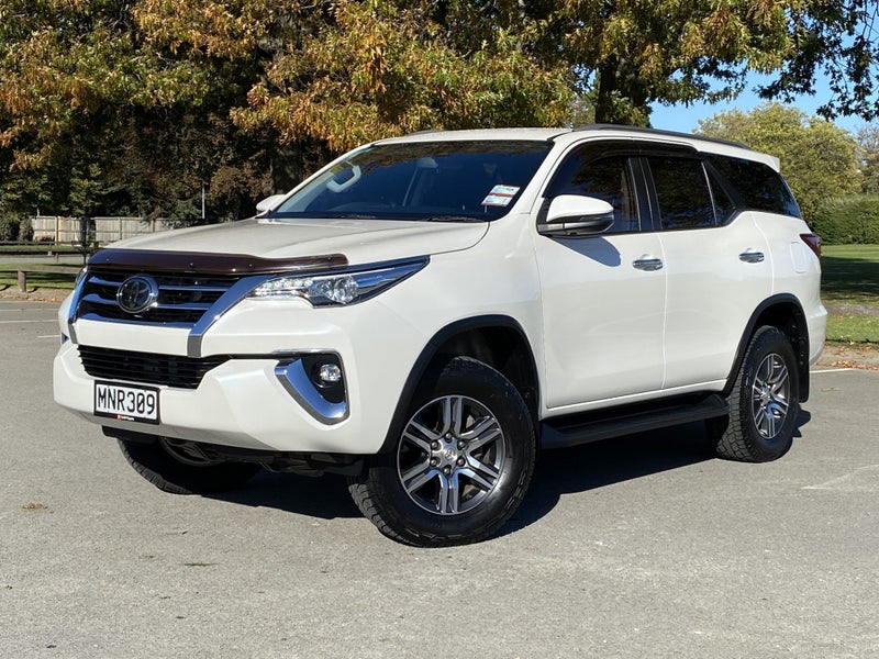 2019 Toyota Fortuner GXL 2.8DT 6AT 4WD 7 Seater image 3
