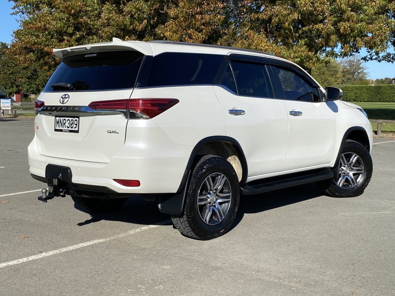 2019 Toyota Fortuner GXL 2.8DT 6AT 4WD 7 Seater image 5