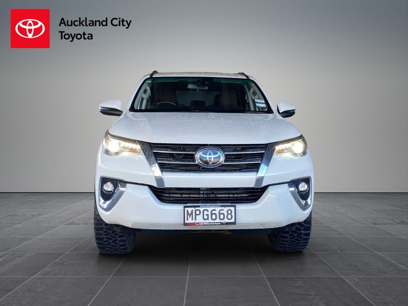 2019 Toyota Fortuner GXL 2.8DT 6AT 4WD WG/5D/7S image 2