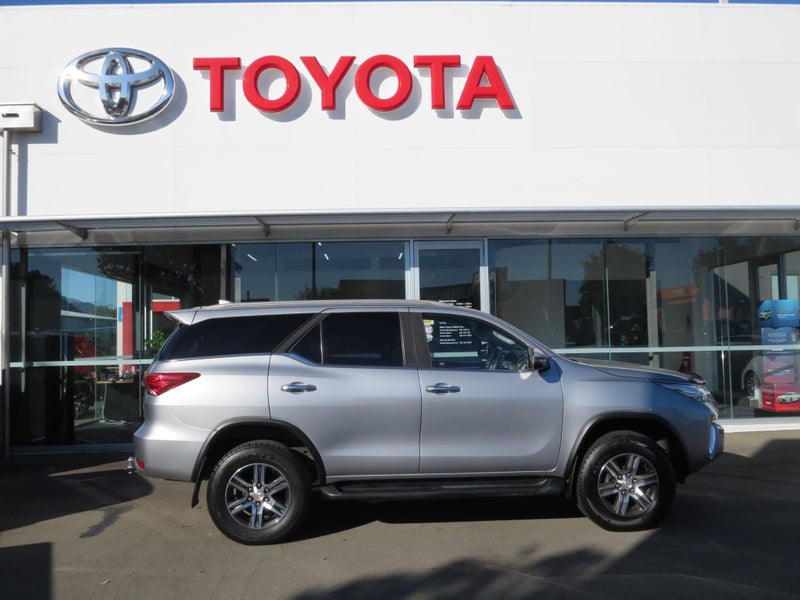 2019 Toyota Fortuner GXL 2.8DT 6AT 4WD WG/5D/7S image 4