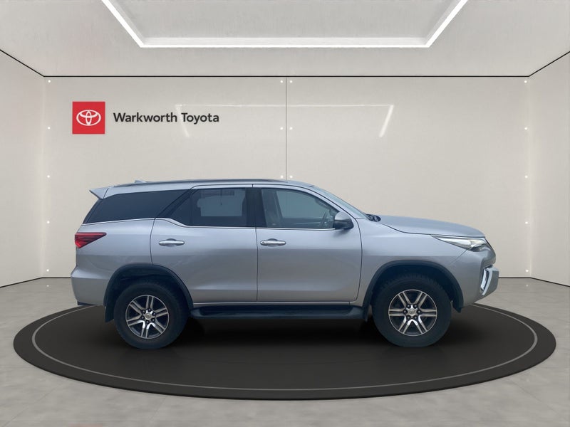 2019 Toyota Fortuner GXL 2.8DT 6AT 4WD WG/5D/7S... image 2