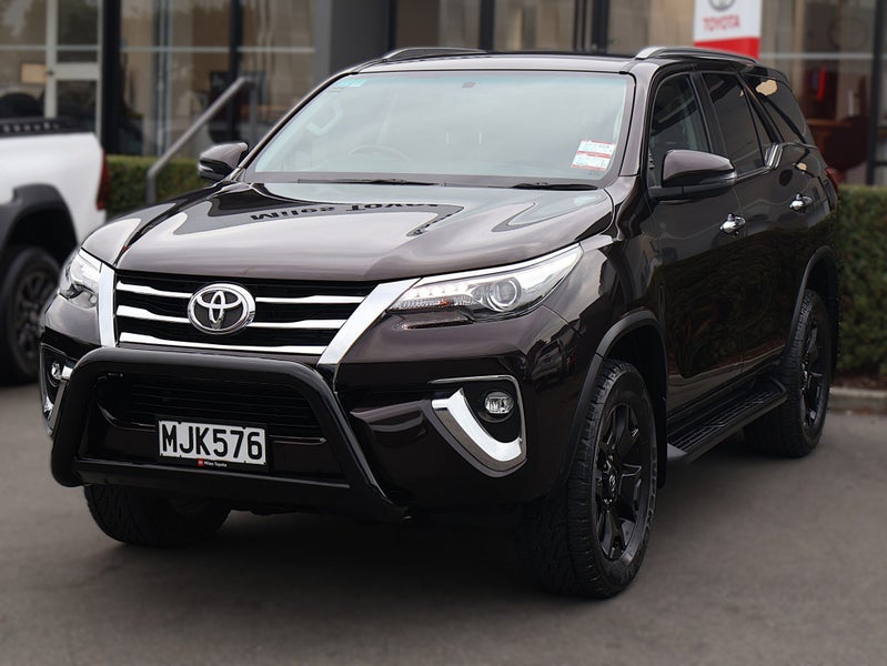 2019 Toyota Fortuner GXL 2.8L Turbo Diesel 4WD SUV image 3