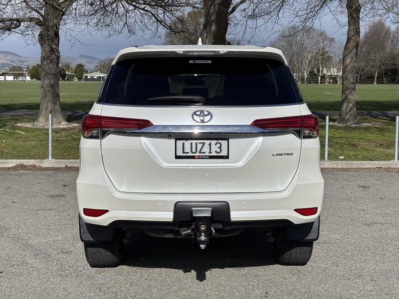 2019 Toyota Fortuner Limited 2.8D/4Wd/6At image 4