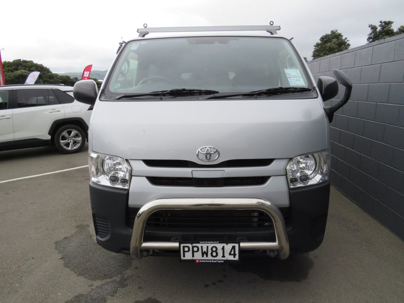 2019 Toyota Hiace 2.8 Auto image 3