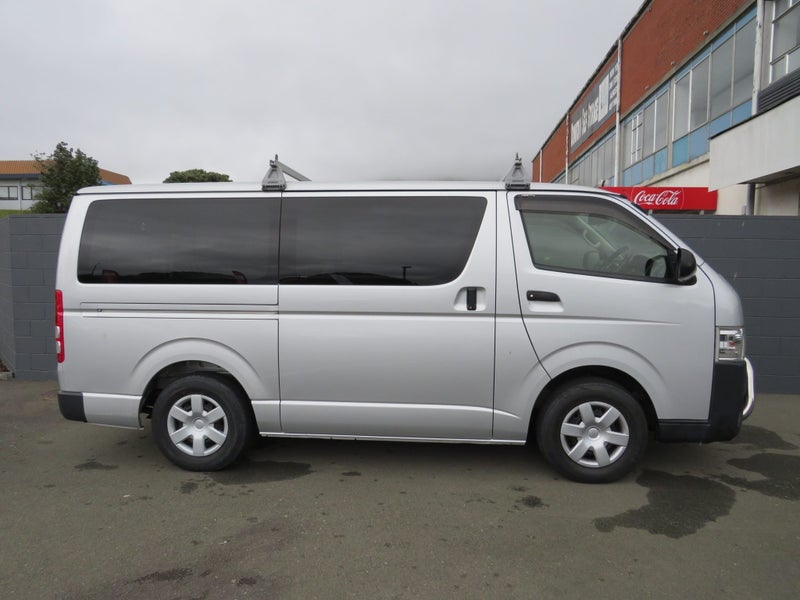 2019 Toyota Hiace 2.8 Auto image 4