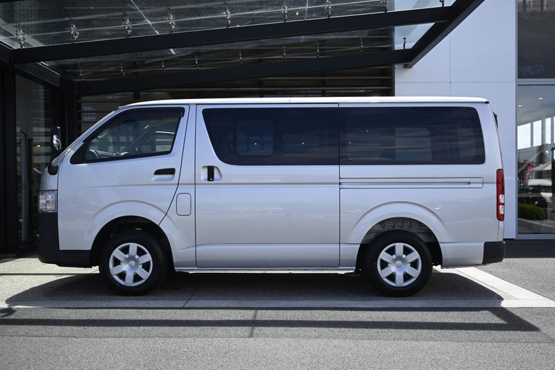 2019 Toyota Hiace DX 2.8 Turbo Diesel 2WD Van image 3