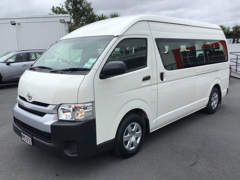 2019 Toyota Hiace MINIBUS RWD 3.0TD VAN - 12 Se... image 3
