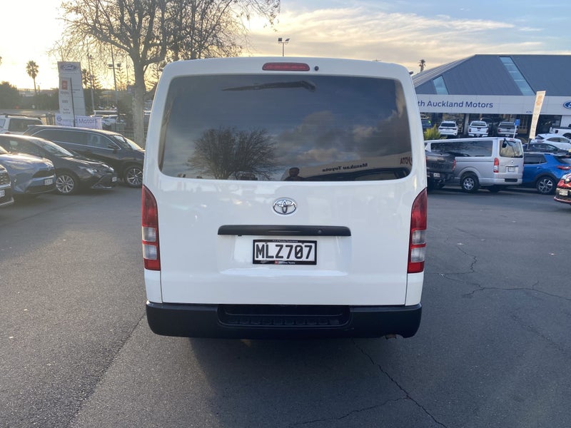2019 Toyota Hiace ZL RWD 3.0TD VAN image 3
