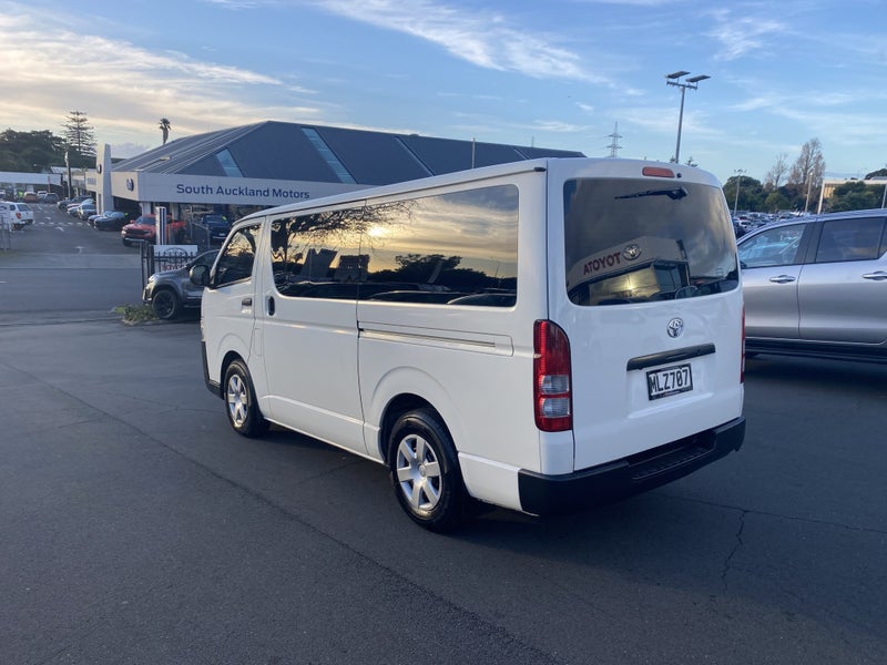 2019 Toyota Hiace ZL RWD 3.0TD VAN image 5