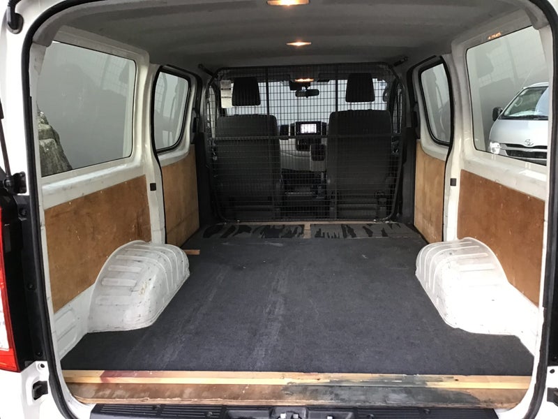 2019 Toyota Hiace ZR 2.8DT 6AT NZ New image 5