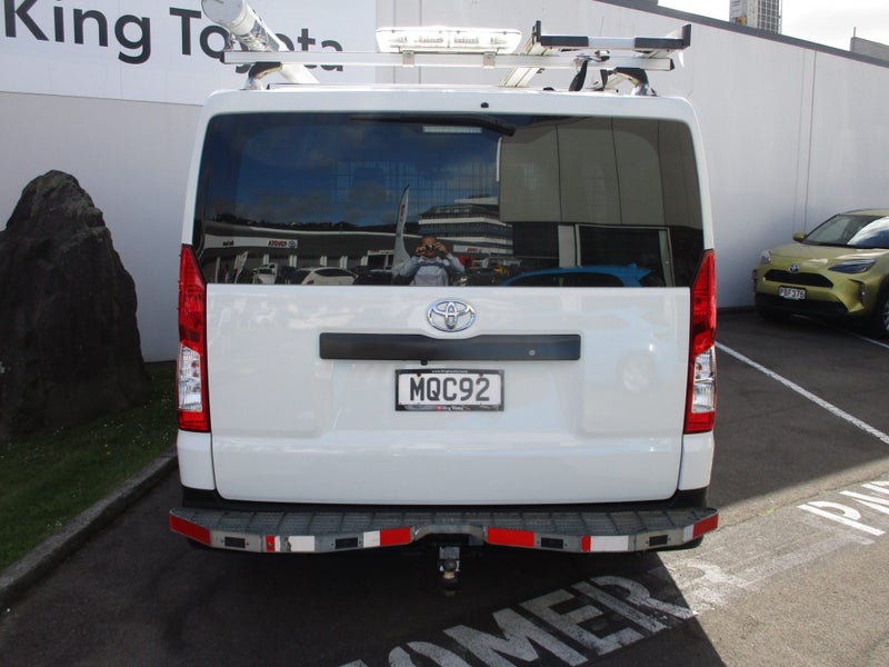 2019 Toyota Hiace ZR 2.8DT 6AT NZ New w Trade F... image 3