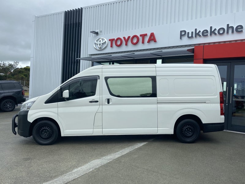2019 Toyota Hiace ZX 2.8DT 6AT RWD PVN 5 Door image 2