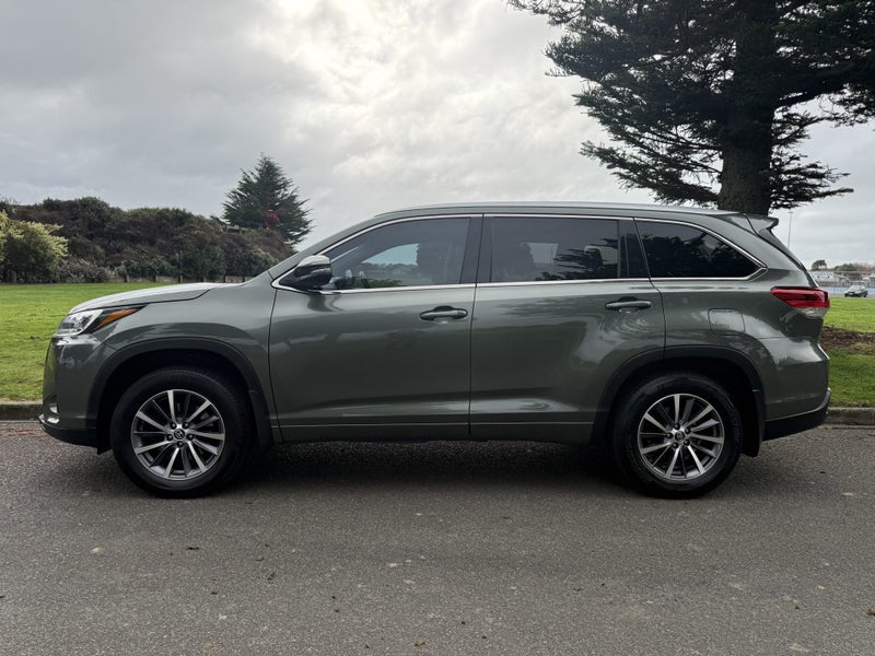 2019 Toyota Highlander GXL 3.5P Automatic AWD SUV image 3
