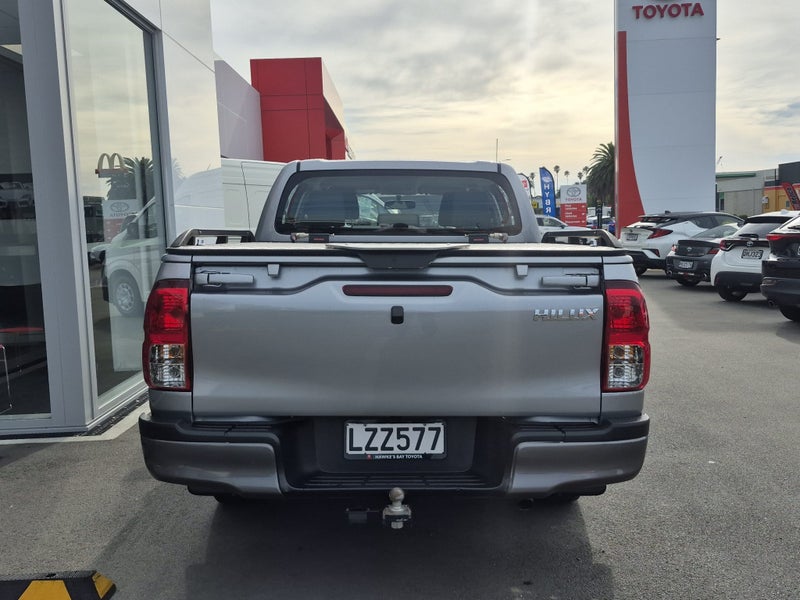 2019 Toyota Hilux S 2.8DT 2WD Manual image 4