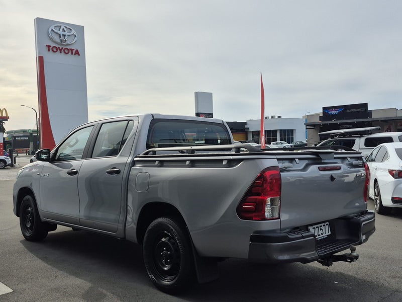 2019 Toyota Hilux S 2.8DT 2WD Manual image 5