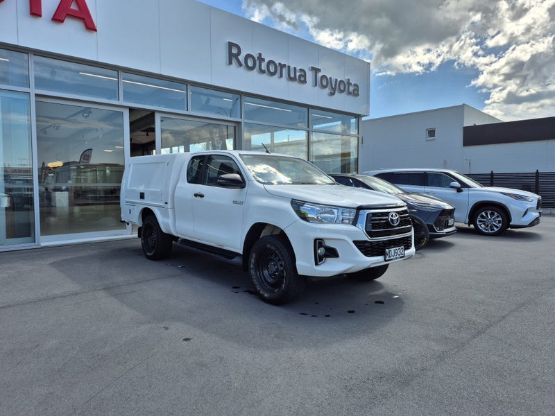 2019 Toyota Hilux Service Body 4x4 Xtra/Cab image 1