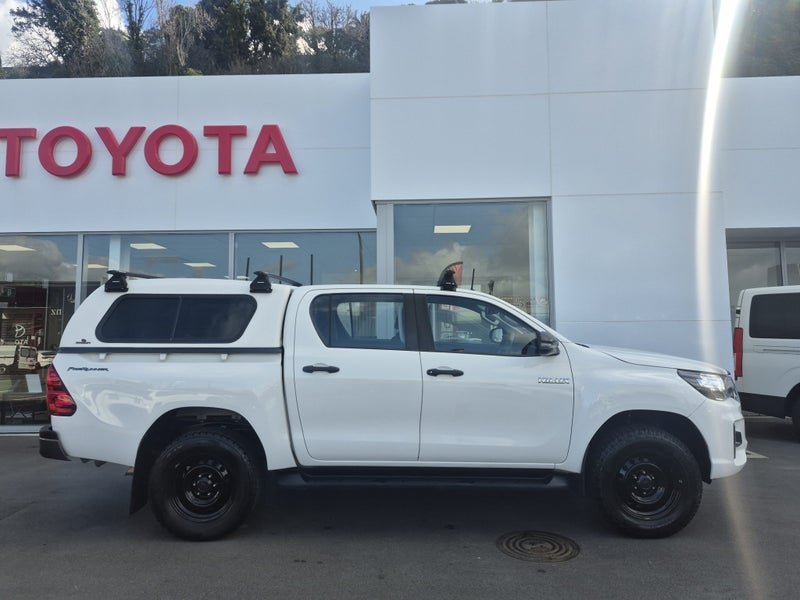 2019 Toyota Hilux SR 2.8DT 2WD Auto image 2