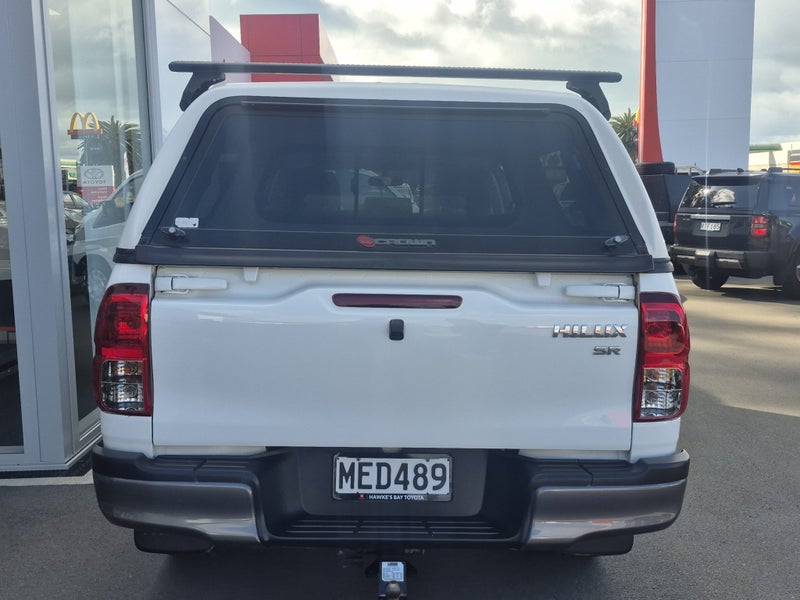 2019 Toyota Hilux SR 2.8DT 2WD Auto image 4
