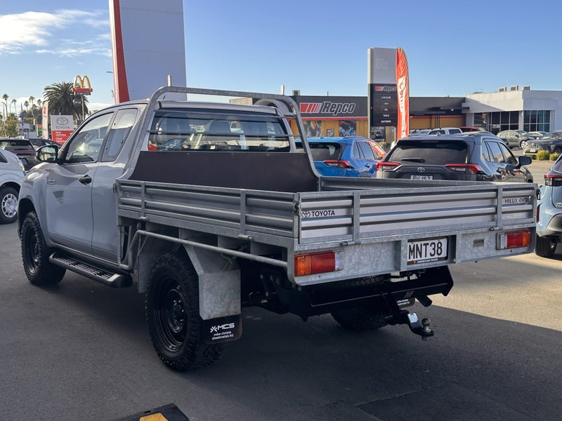 2019 Toyota Hilux SR 2.8DT 4WD 6M image 5