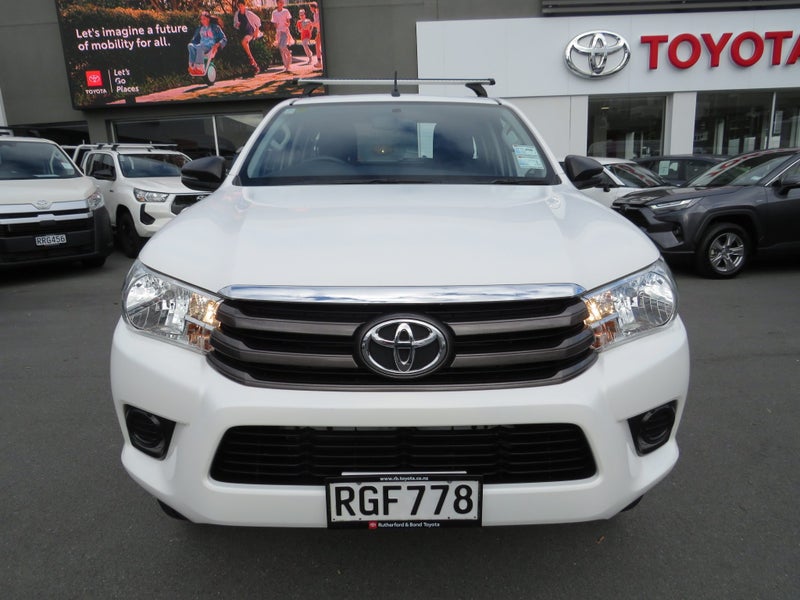2019 Toyota Hilux SR 2.8DT 6AT 2WD image 2