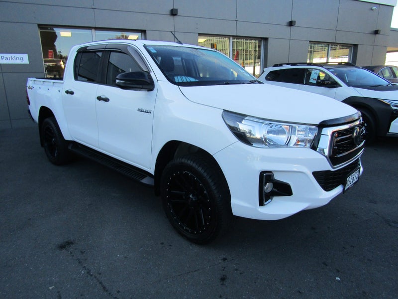 2019 Toyota Hilux SR 2.8DT 6AT 4WD image 2