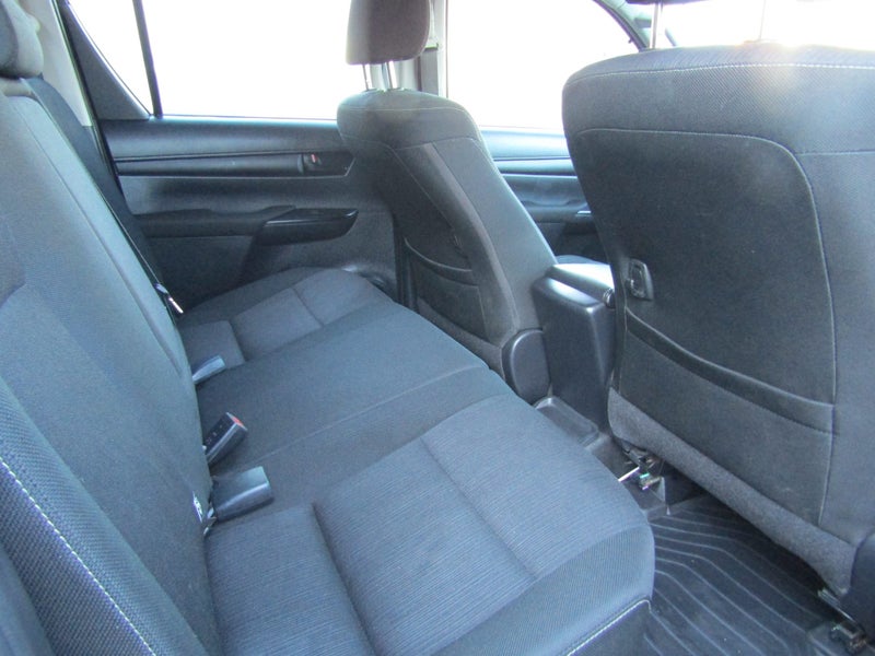 2019 Toyota Hilux SR 2.8DT 6AT 4WD image 5