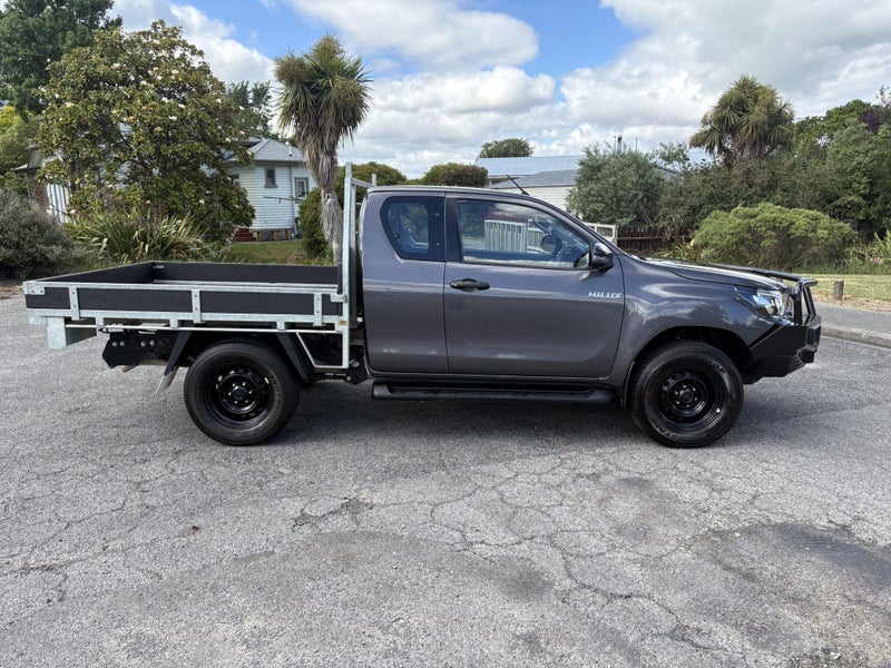 2019 Toyota Hilux SR 2.8DT 6AT 4WD ECC/4D/4S image 3
