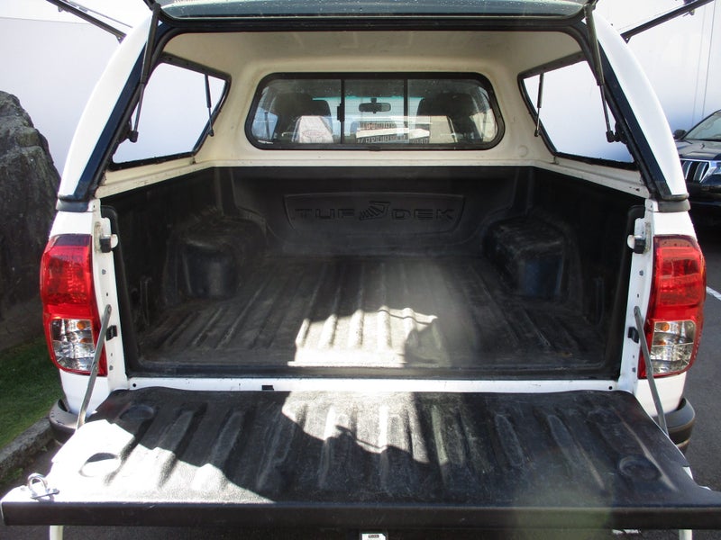 2019 Toyota Hilux SR 2.8DT 6AT 4WD NZ New image 5