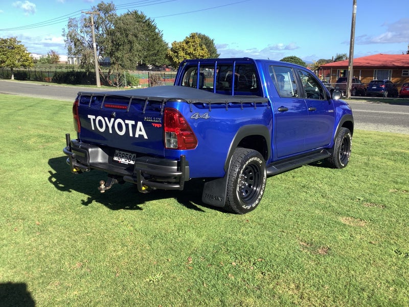 2019 Toyota Hilux SR Double Cab 2.8DT 6MT 4WD image 5