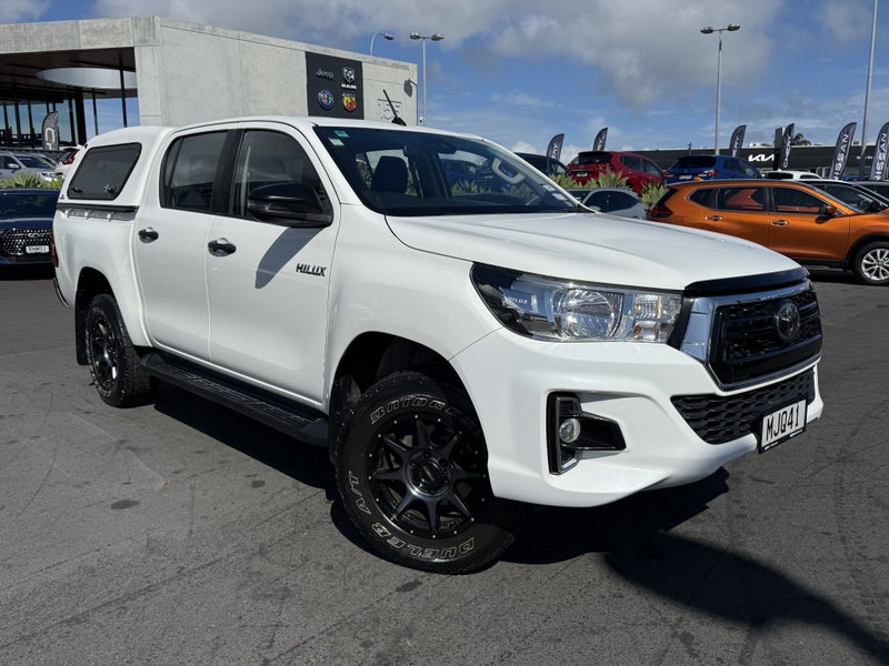 2019 Toyota Hilux SR TD DC 2.8 DIESEL TURBO 4WD image 4