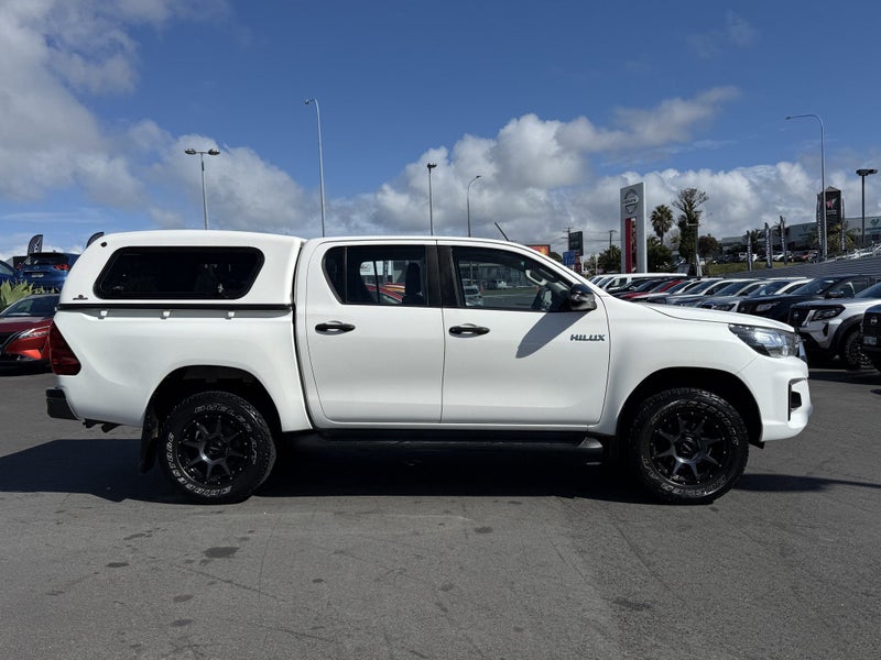 2019 Toyota Hilux SR TD DC 2.8 DIESEL TURBO 4WD image 5