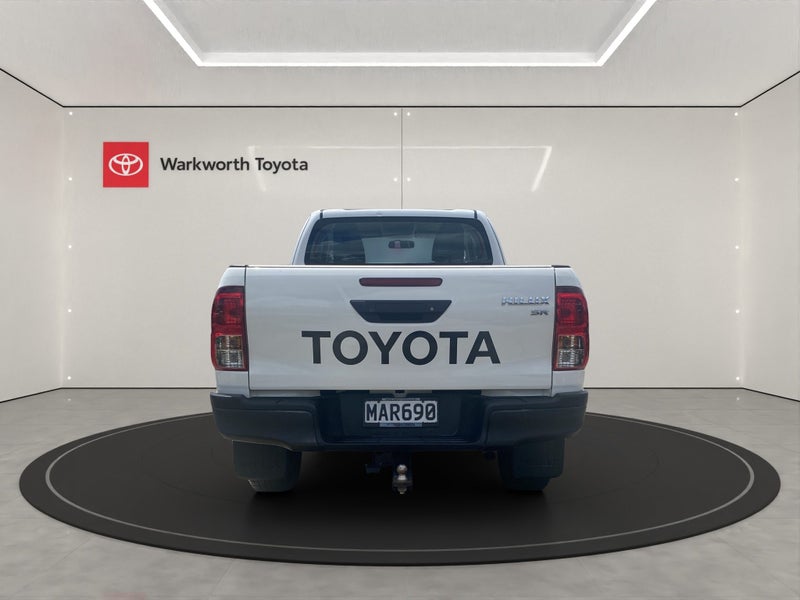 2019 Toyota Hilux SR TD EC 2.8DT/6AT image 4