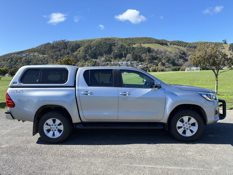 2019 Toyota Hilux SR5 2.8DT 6AT 4WD image 4