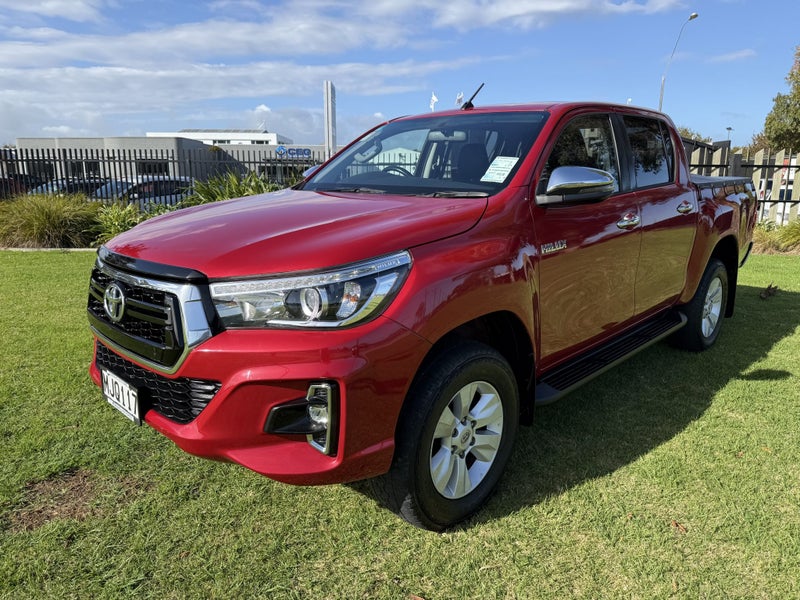 2019 Toyota Hilux SR5 2.8DT 6MT 2WD image 3