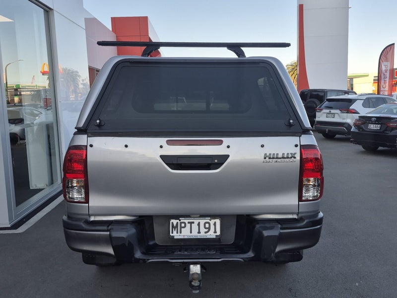 2019 Toyota Hilux SR5 2.8DT Cruiser 2WD Auto image 4