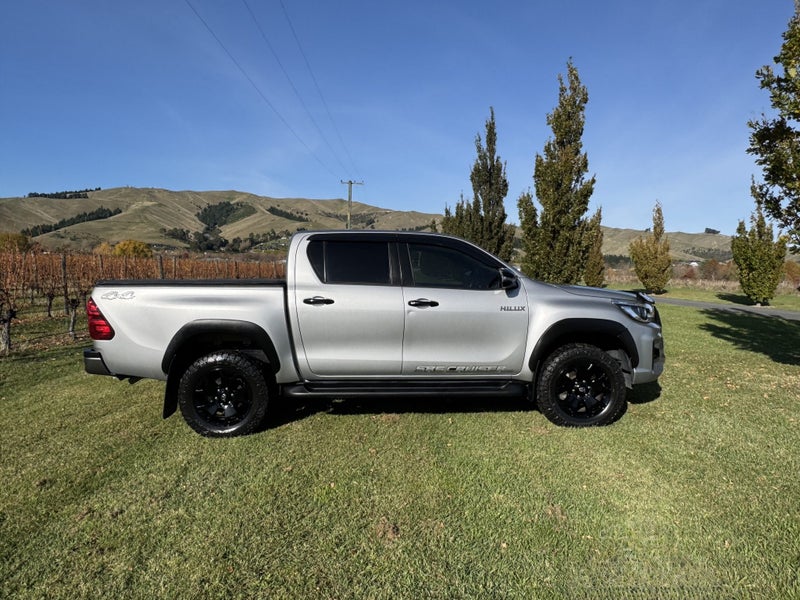 2019 Toyota Hilux SR5 CRUISER 2.8DT 6AT 4WD DCW... image 3