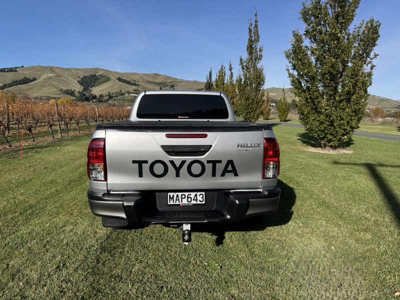 2019 Toyota Hilux SR5 CRUISER 2.8DT 6AT 4WD DCW... image 5