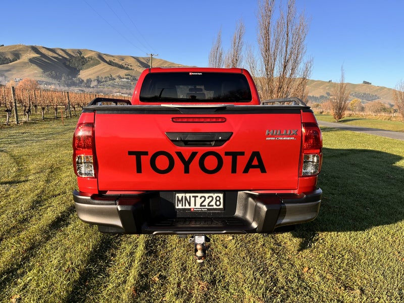 2019 Toyota Hilux SR5 CRUISER 2.8DT 6AT 4WD DCW... image 5