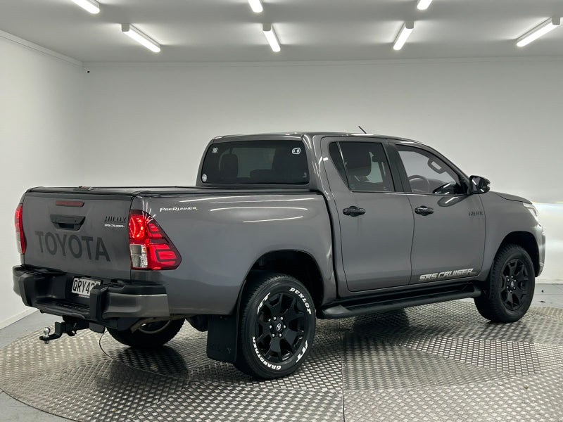 2019 Toyota Hilux SR5 CRUISER 2.8DT image 3