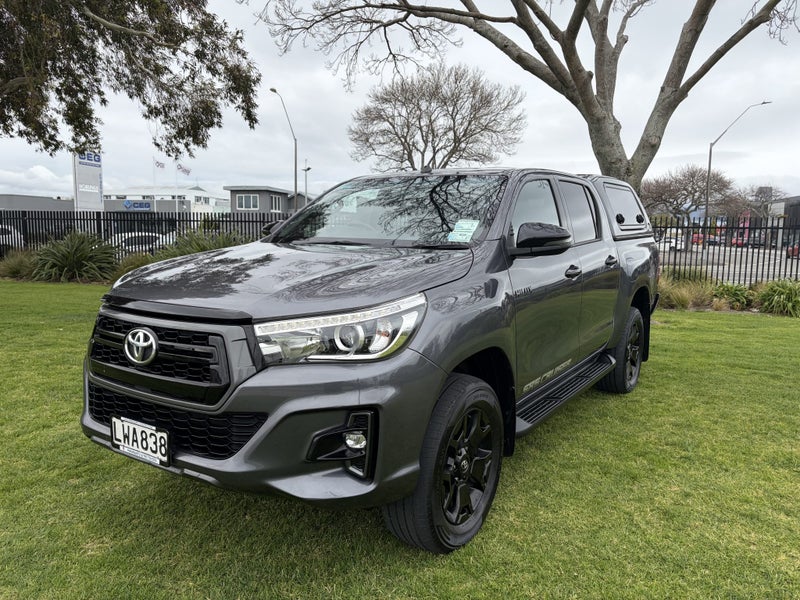 2019 Toyota Hilux SR5 CRUISER 2.8DT Automatic 2... image 3