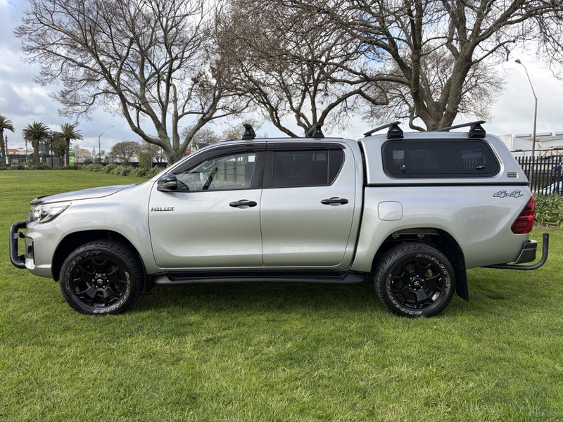 2019 Toyota Hilux SR5 Cruiser 2.8DT Automatic 4... image 5