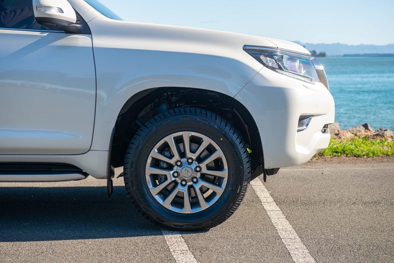 2019 Toyota Land Cruiser Prado Landcruiser VX L... image 5