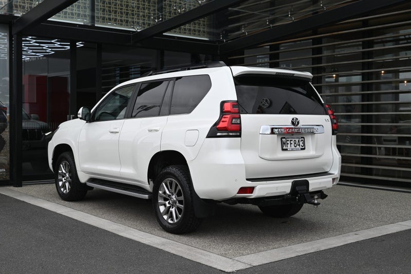 2019 Toyota Land Cruiser Prado VX 2.8 Turbo Die... image 2