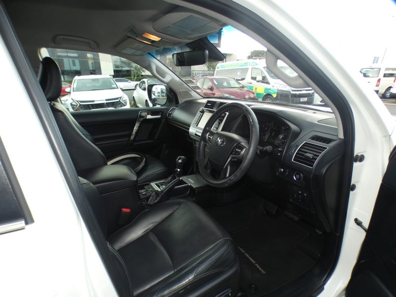 2019 Toyota Land Cruiser Prado VX 2.8D/4WD/6AT image 2