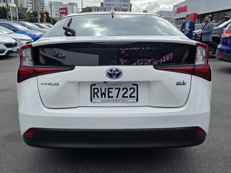 2019 Toyota Prius image 5