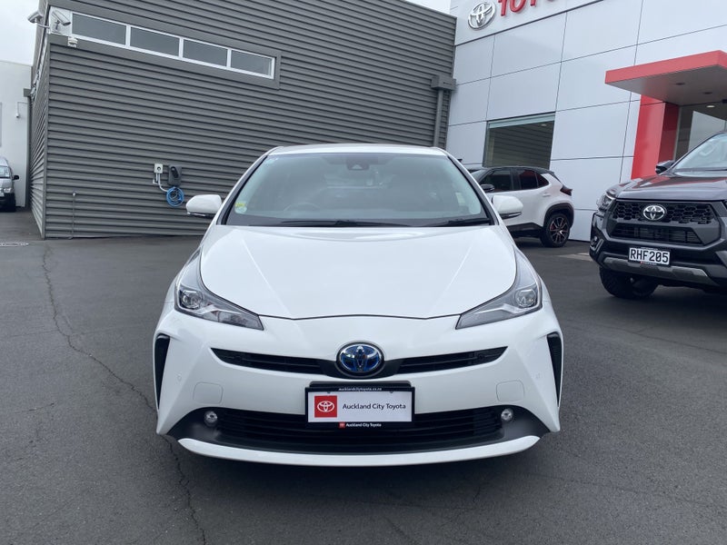 2019 Toyota Prius 1.8 Hybrid S 5 Dr Hatch CVT 2... image 4