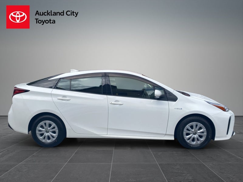 2019 Toyota Prius 1.8 Hybrid S 5 Dr Hatch CVT 2WD image 2