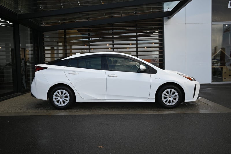 2019 Toyota Prius 1.8 Hybrid S FWD Hatchback image 5