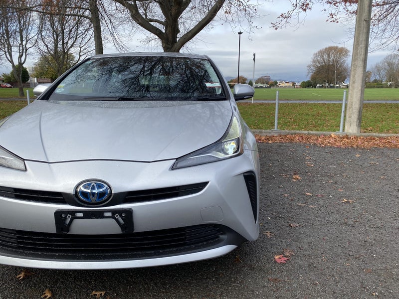 2019 Toyota Prius 1.8L Hybrid FWD image 4