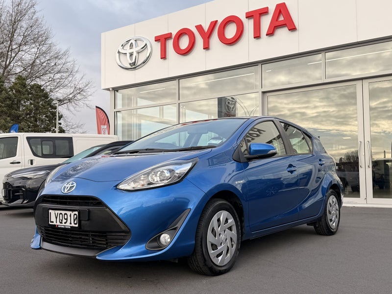 2019 Toyota Prius GX Kiwi new - Hybrid & Certif... image 4